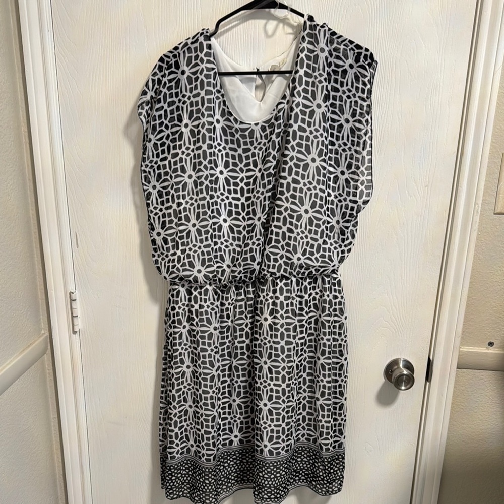 Tacfra Black & White Pattern Sleeveless Lightweight Flowy Comfy Summer Dress 1X